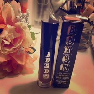 Buxom White Russian Lightweight Liquid Lip NEW!